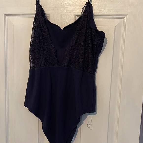 Shein bodysuit,lace back - Picture 2 of 2